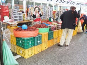 沿道はナツメ祭りだった。